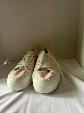 Joie White Canvas Heart Print Platform Sneakers Women’s Size 9 Lace Up Shoes